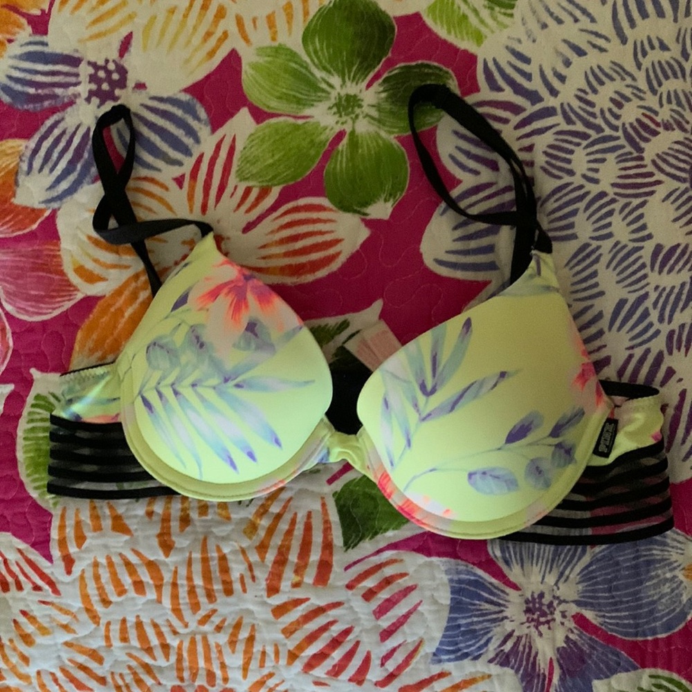 PINK Victoria’s Secret Push-Up Bra